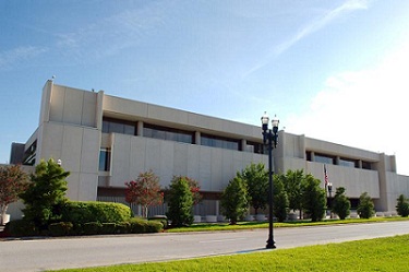 Color photo of the Federal Reserve Bank of Atlanta's Jacksonville Branch building