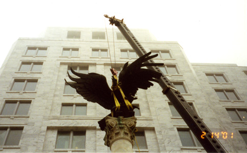 Placing the eagle at 1000 Peachtree Street