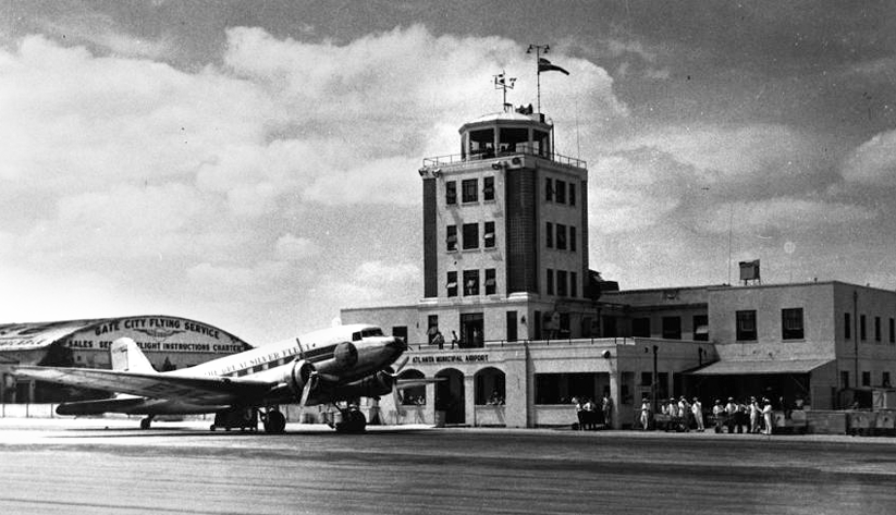 In 1958, a plane in Eastern Air Lines’s “Great Silver Fleet” at Atlanta Municipal Airport. Photo courtesy the Special Collections and Archives, Georgia State University Library