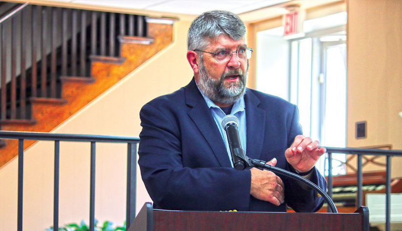 Mike Chriszt speaking to the Rotary Club of McMinnville, Tennessee