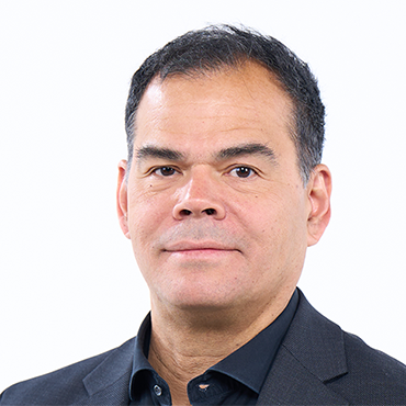 Photo portrait of Alexander Monge-Naranjo