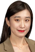 Photo portrait of Jing (Sophia) Xue