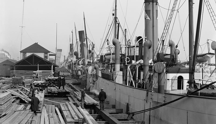  1900 photo of the port