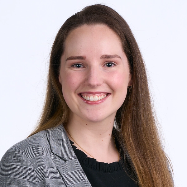 Headshot of Elizabeth Simpson