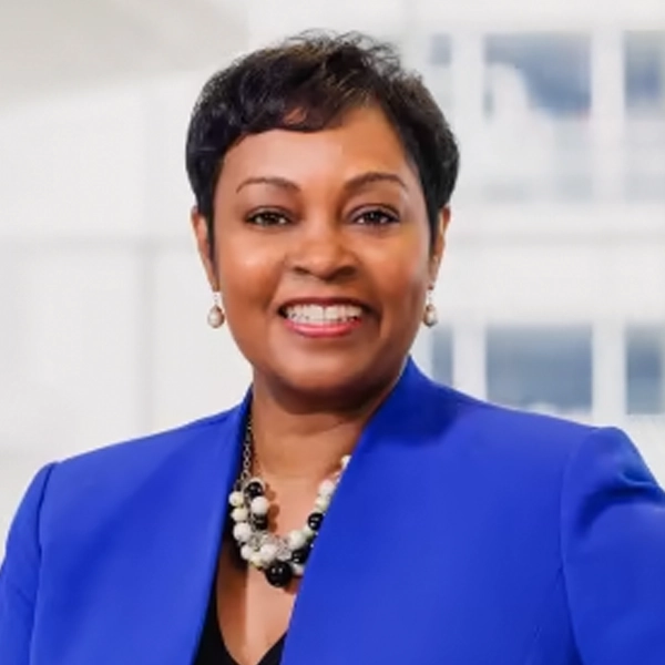 Photo of Nicole Thomas