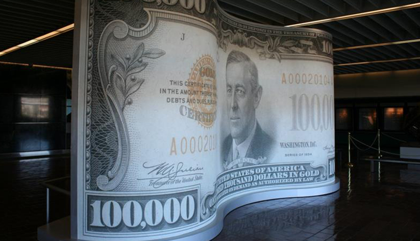 <h2 class="h4">Hours and tour details</h2>
<p>The Jacksonville museum offers only guided group tours; no walk-in visitors are permitted. Guided group tours (10&ndash;30 people) can be scheduled <strong>by appointment only</strong>. Tours are offered on select Tuesdays at 10 a.m. and 1:30 p.m. (ET) and include a trip to the Bank's cash-processing area. We can schedule tours only for high school and college groups and financial institutions. Please be aware that the tour calendar gets booked several months in advance. </p>
<p>To request a guided group tour, please complete the form linked below. For questions about museums and tours, contact <a href="mailto:atl.museum.tours@atl.frb.org">atl.museum.tours@atl.frb.org</a>.</p>
<p>The museum is closed on all federal holidays.</p>
<h2 class="h4">Cost</h2>
<p>The museum is entirely free.</p>